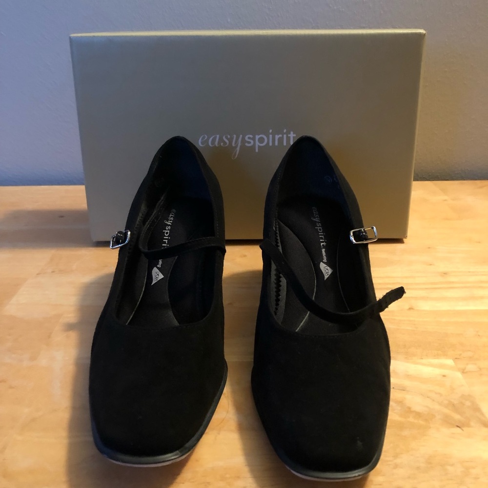 NEW Easy Spirit black suede heels